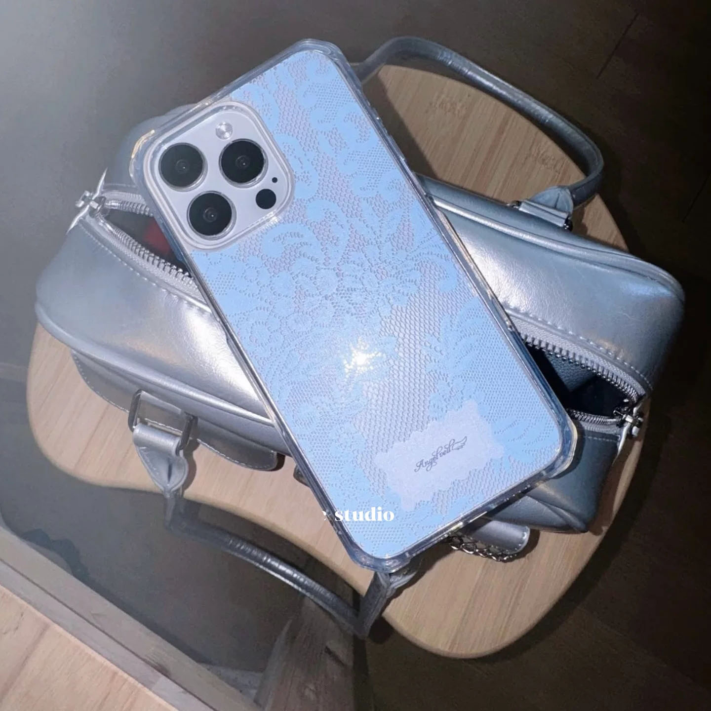جراب هاتف كوري شفاف بتصميم دان - مراجعة Yellow Phone Accessories وسعره