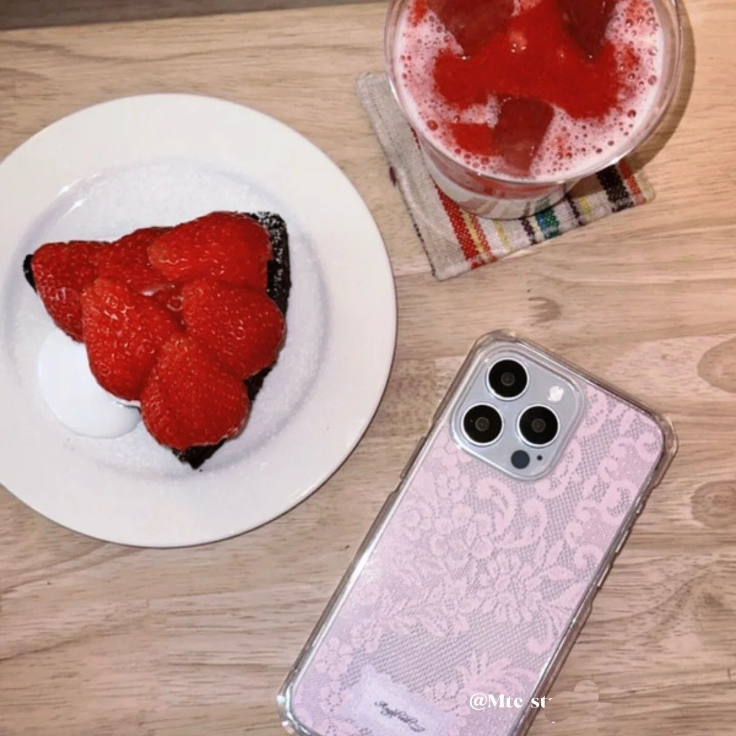 جراب هاتف كوري شفاف بتصميم دان - مراجعة Yellow Phone Accessories وسعره