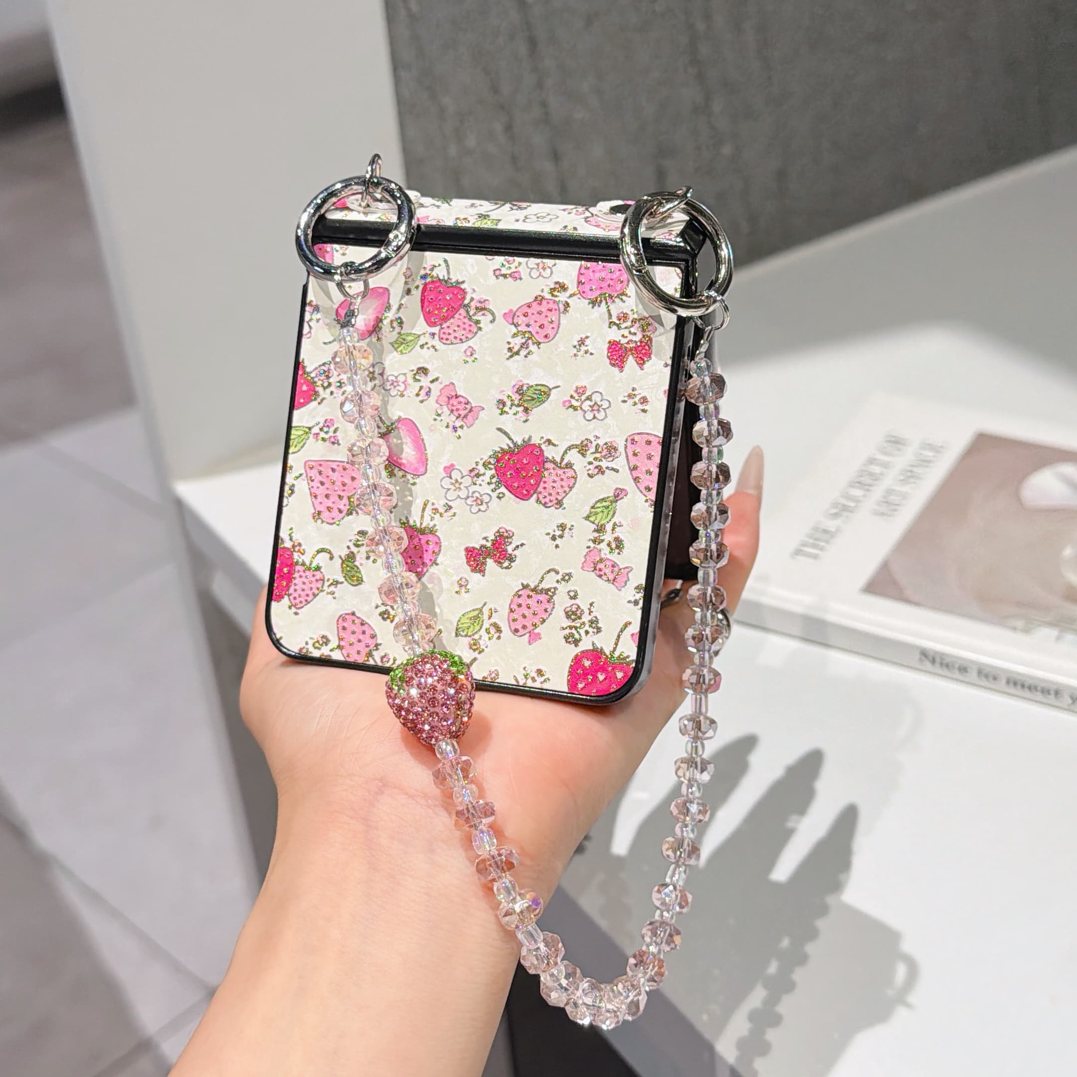 غطاء حماية مفصلي من جلد البولي - مراجعة Phone Accessories Crochet وسعره