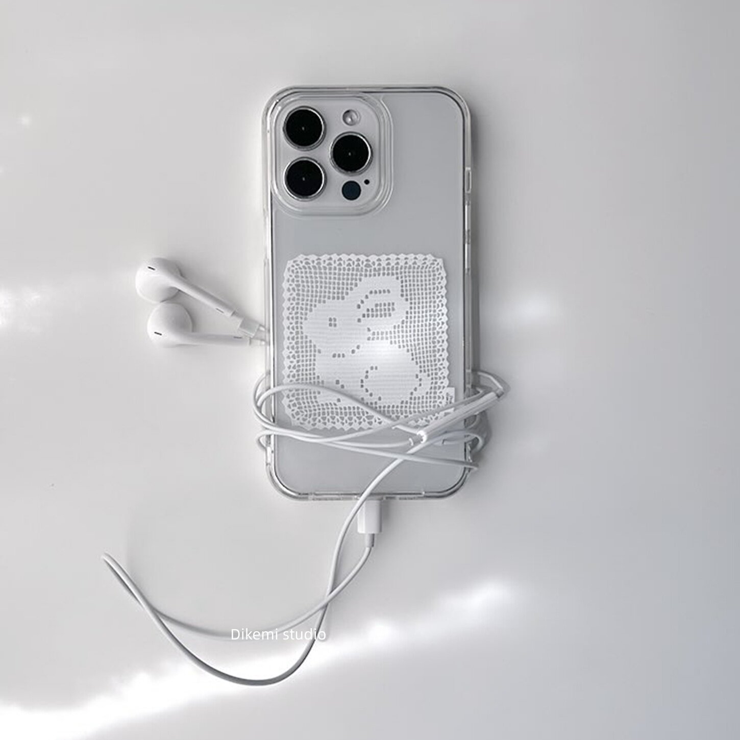 جراب هاتف كوري أبيض بنمط دانتي - مراجعة Yellow Phone Accessories وسعره